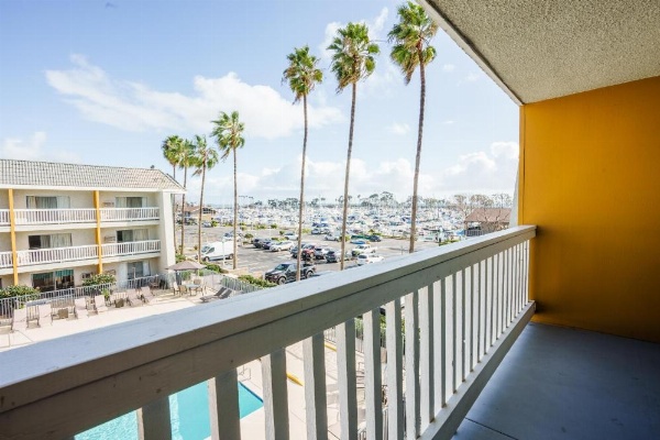 Dana Point Marina Inn image 14