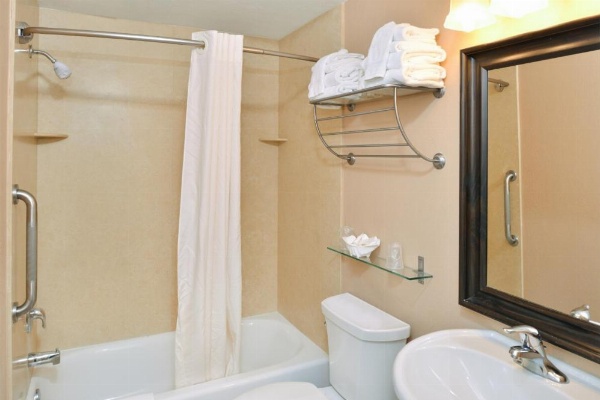 Dana Point Marina Inn image 34